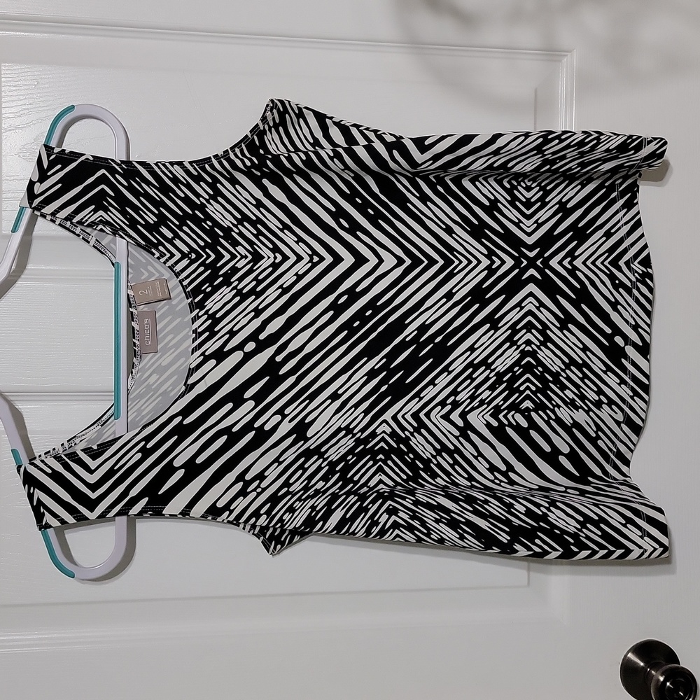 Chico's EUC Black & White Tank Top Women's Size 2 (Large)